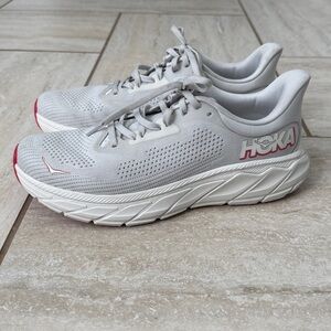 Hoka One One Arahi 7 Womens Size 8.5B Running Shoes